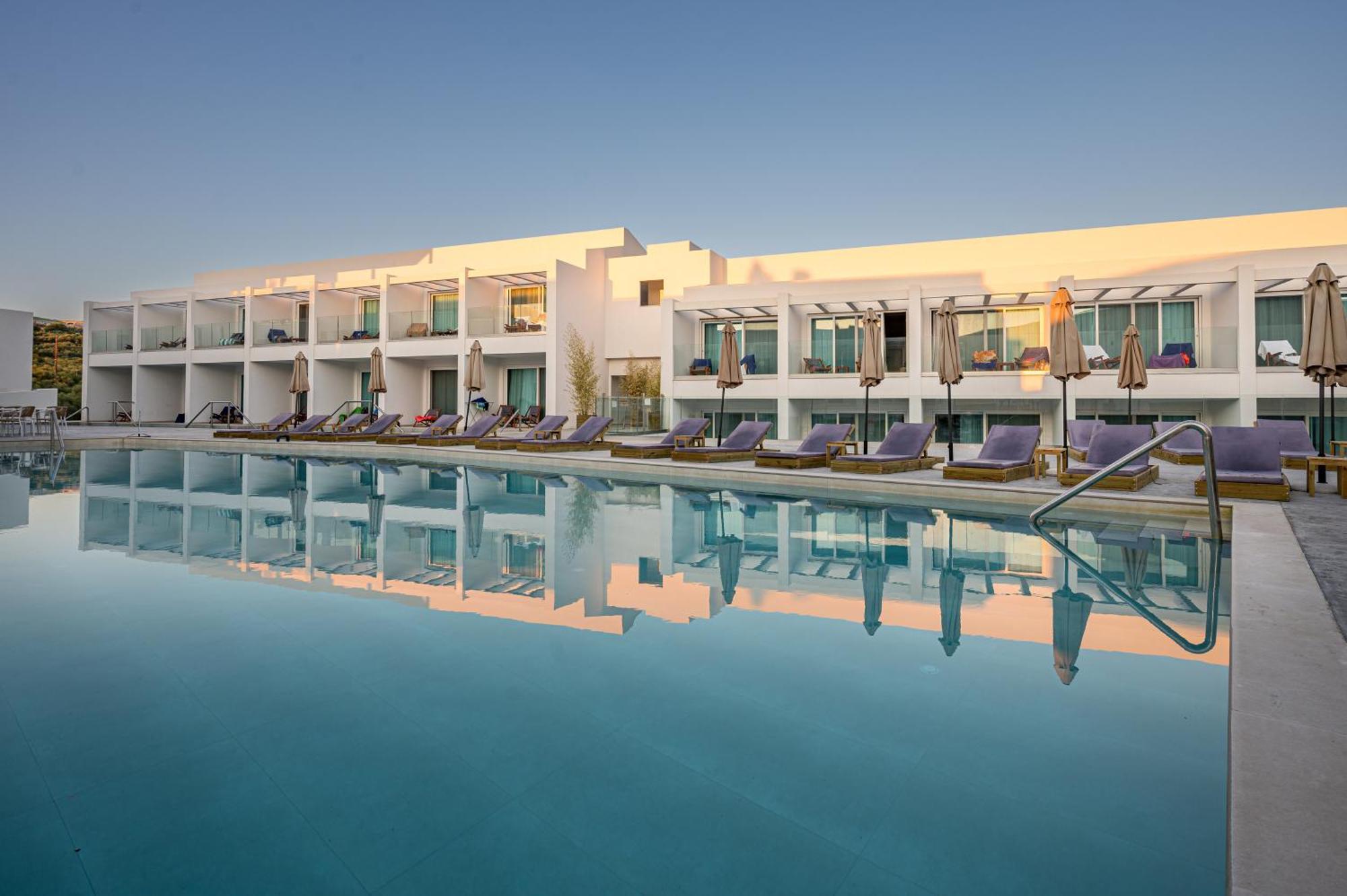 Mirage Bleu Hotel ตรากากิ ภายนอก รูปภาพ