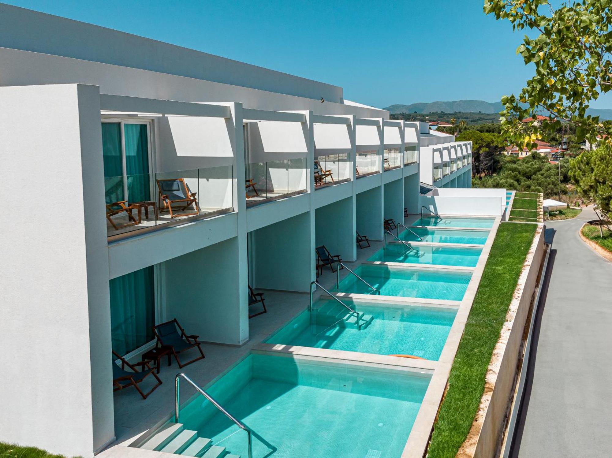 Mirage Bleu Hotel ตรากากิ ภายนอก รูปภาพ