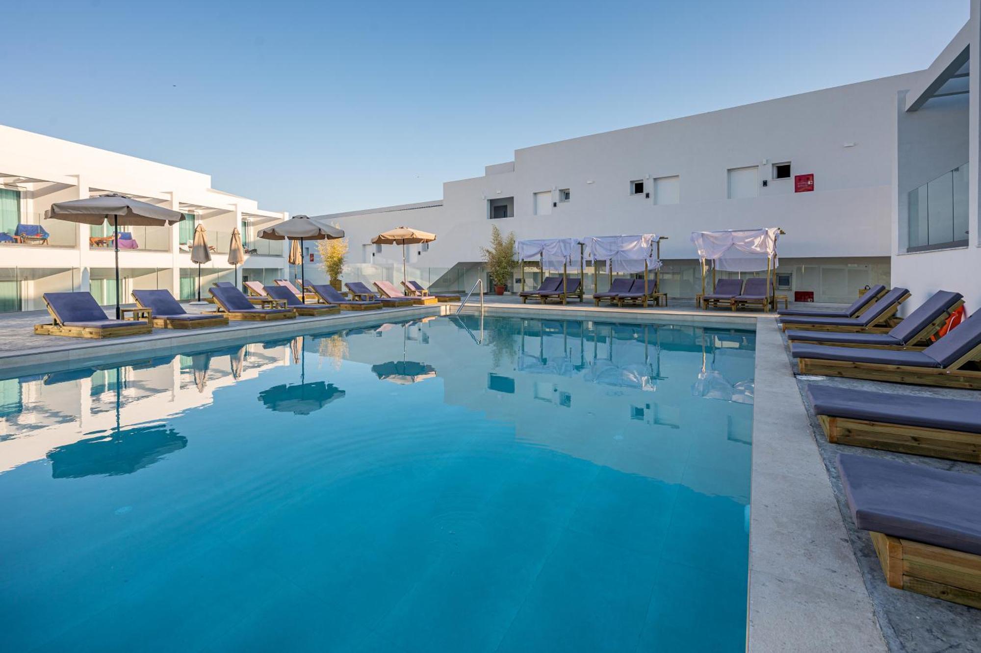 Mirage Bleu Hotel ตรากากิ ภายนอก รูปภาพ