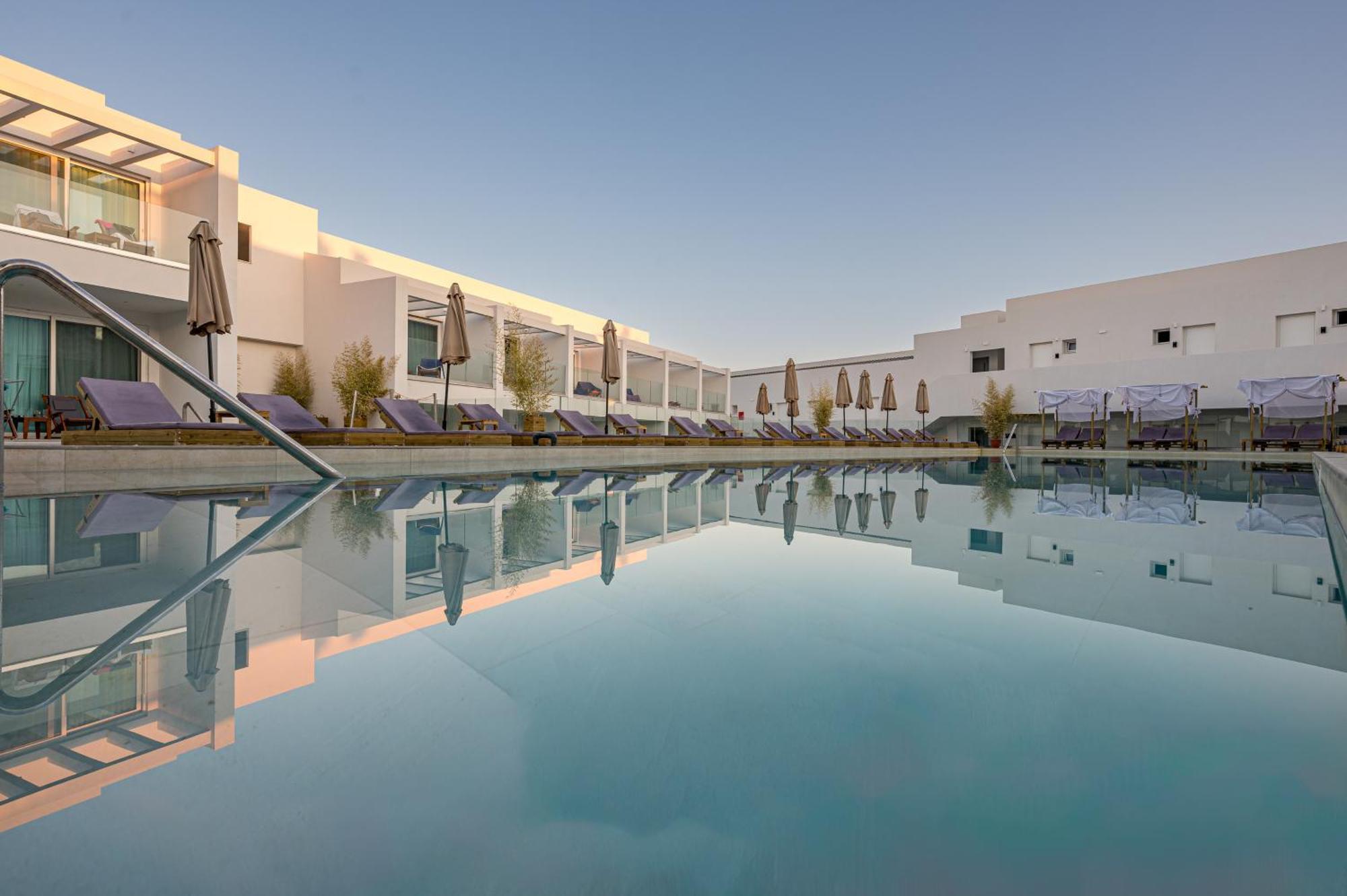 Mirage Bleu Hotel ตรากากิ ภายนอก รูปภาพ