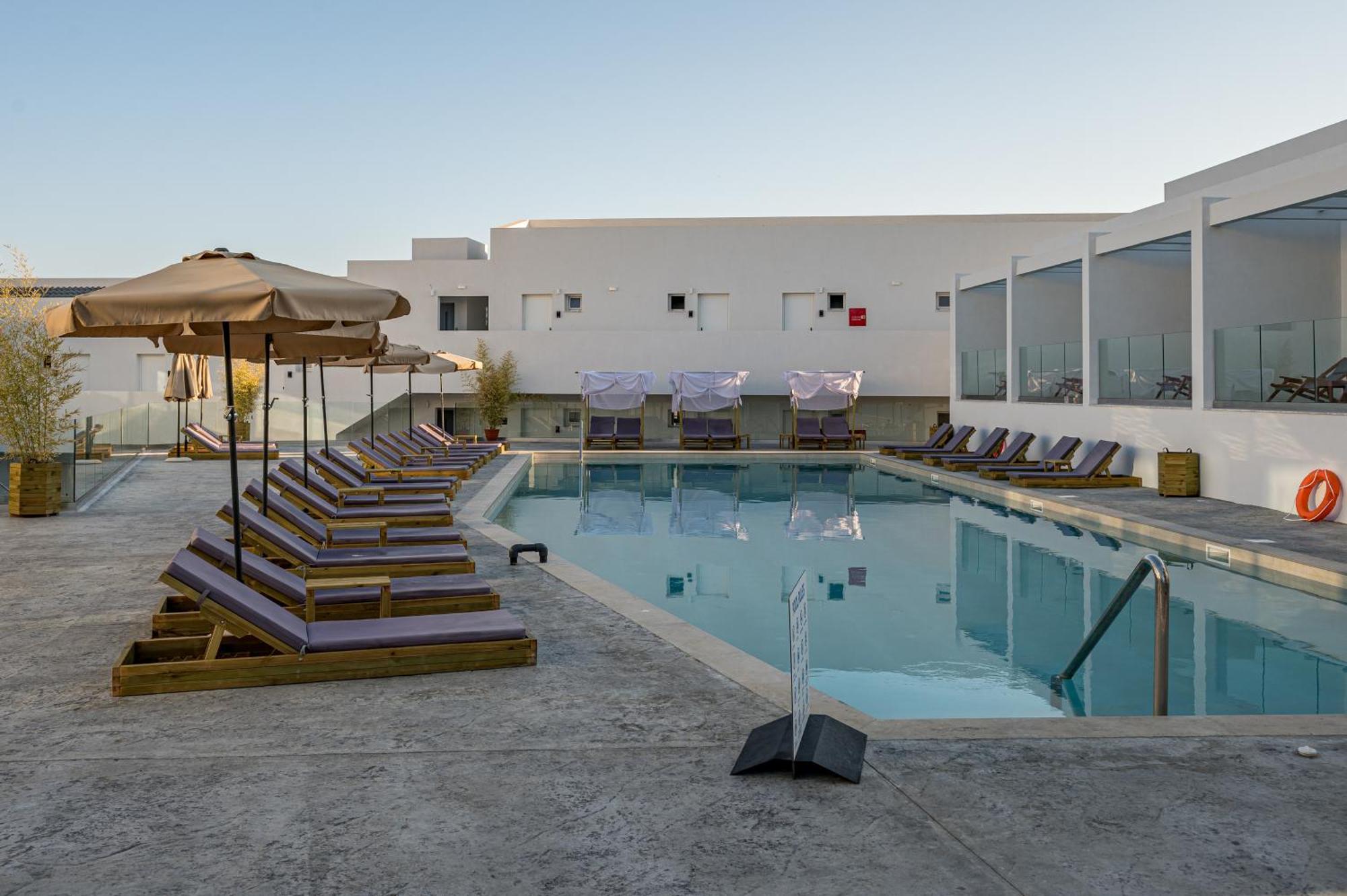 Mirage Bleu Hotel ตรากากิ ภายนอก รูปภาพ
