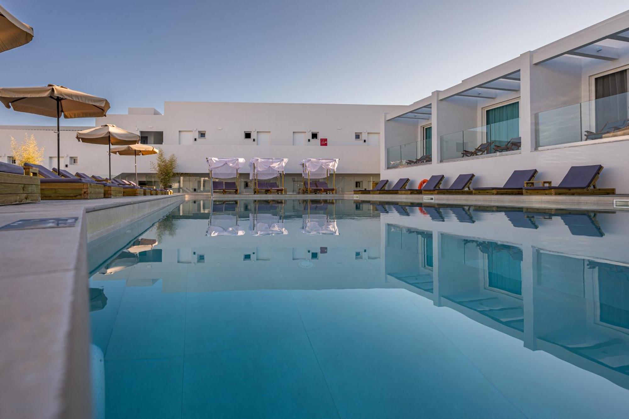 Mirage Bleu Hotel ตรากากิ ภายนอก รูปภาพ