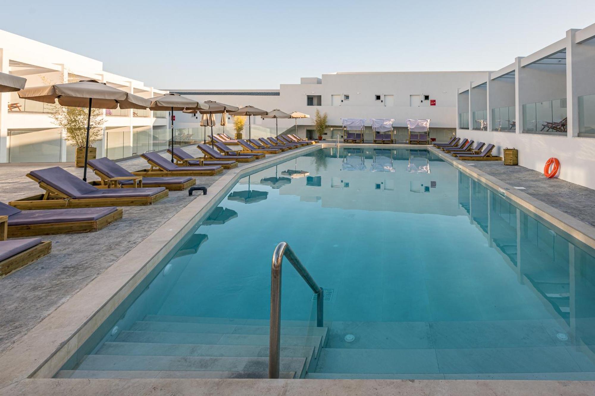 Mirage Bleu Hotel ตรากากิ ภายนอก รูปภาพ