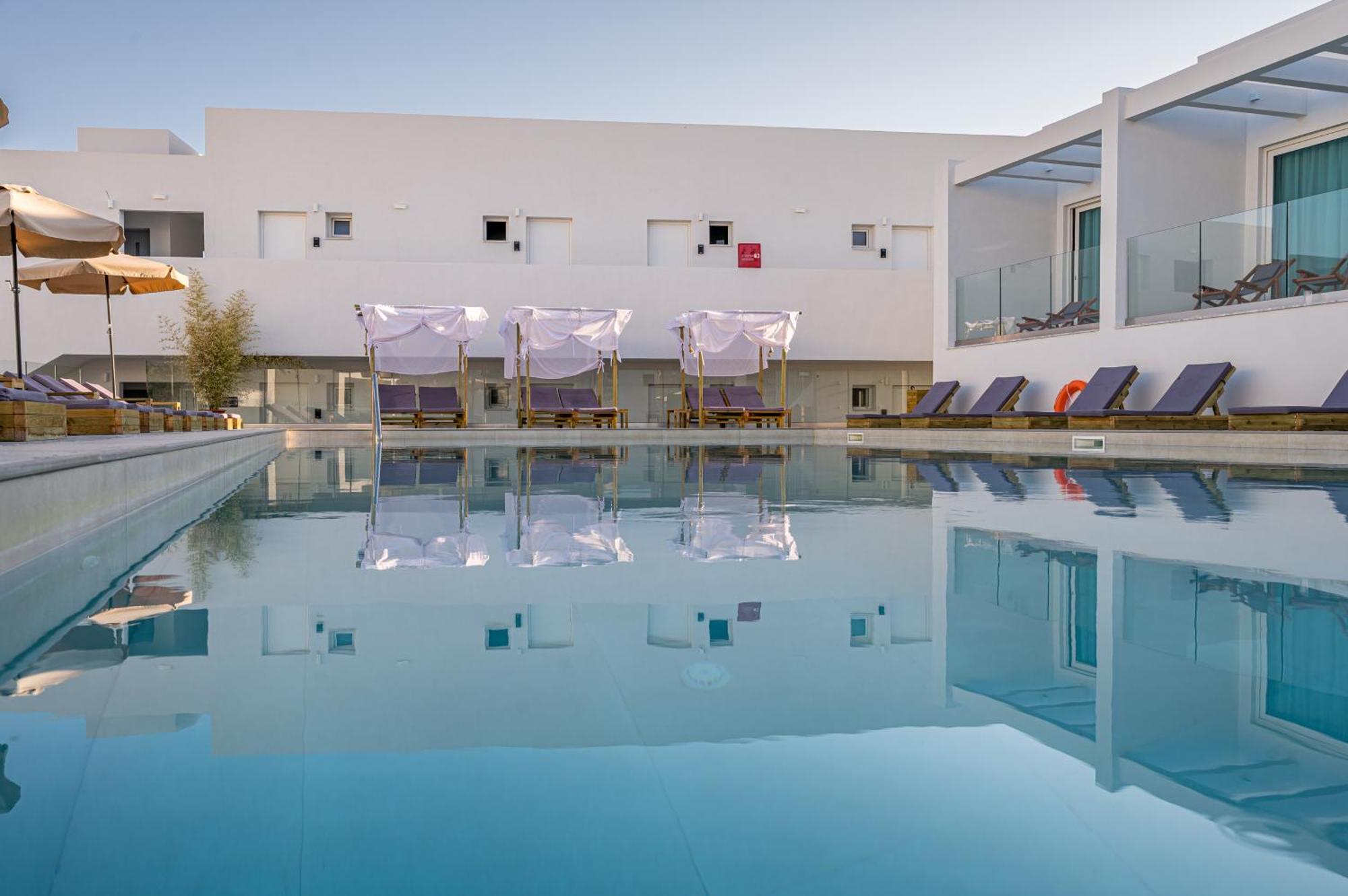 Mirage Bleu Hotel ตรากากิ ภายนอก รูปภาพ