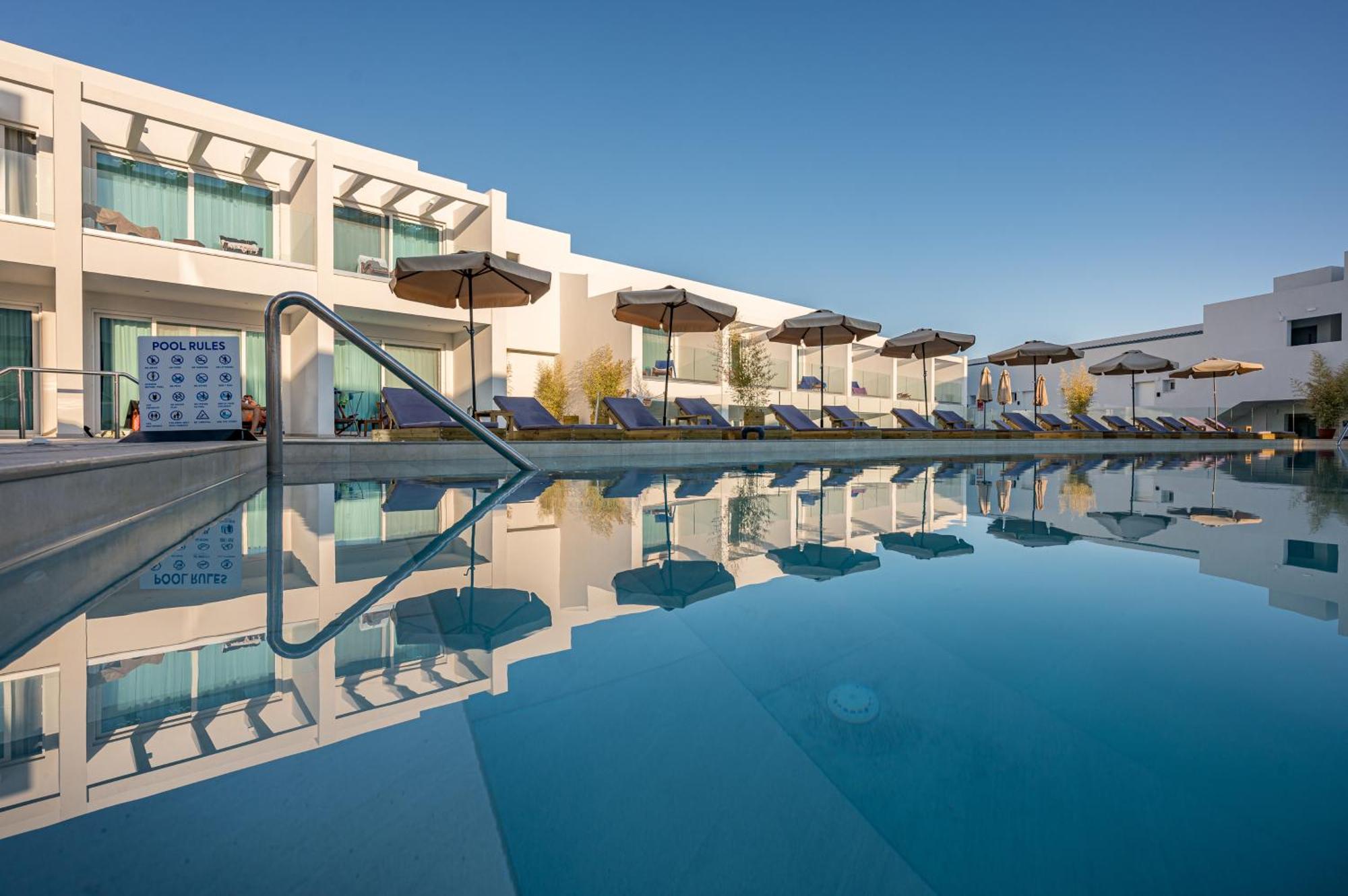 Mirage Bleu Hotel ตรากากิ ภายนอก รูปภาพ