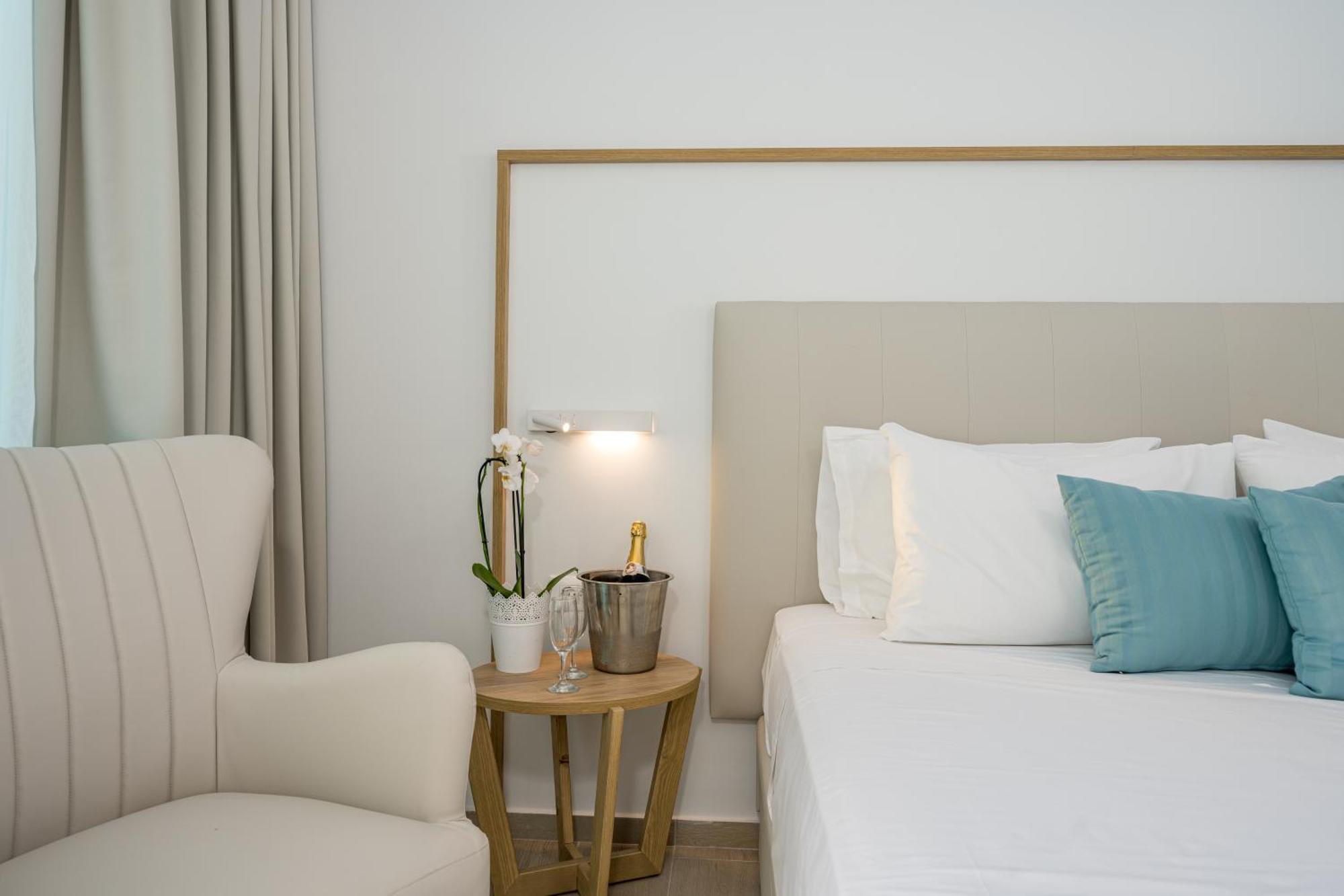 Mirage Bleu Hotel ตรากากิ ภายนอก รูปภาพ