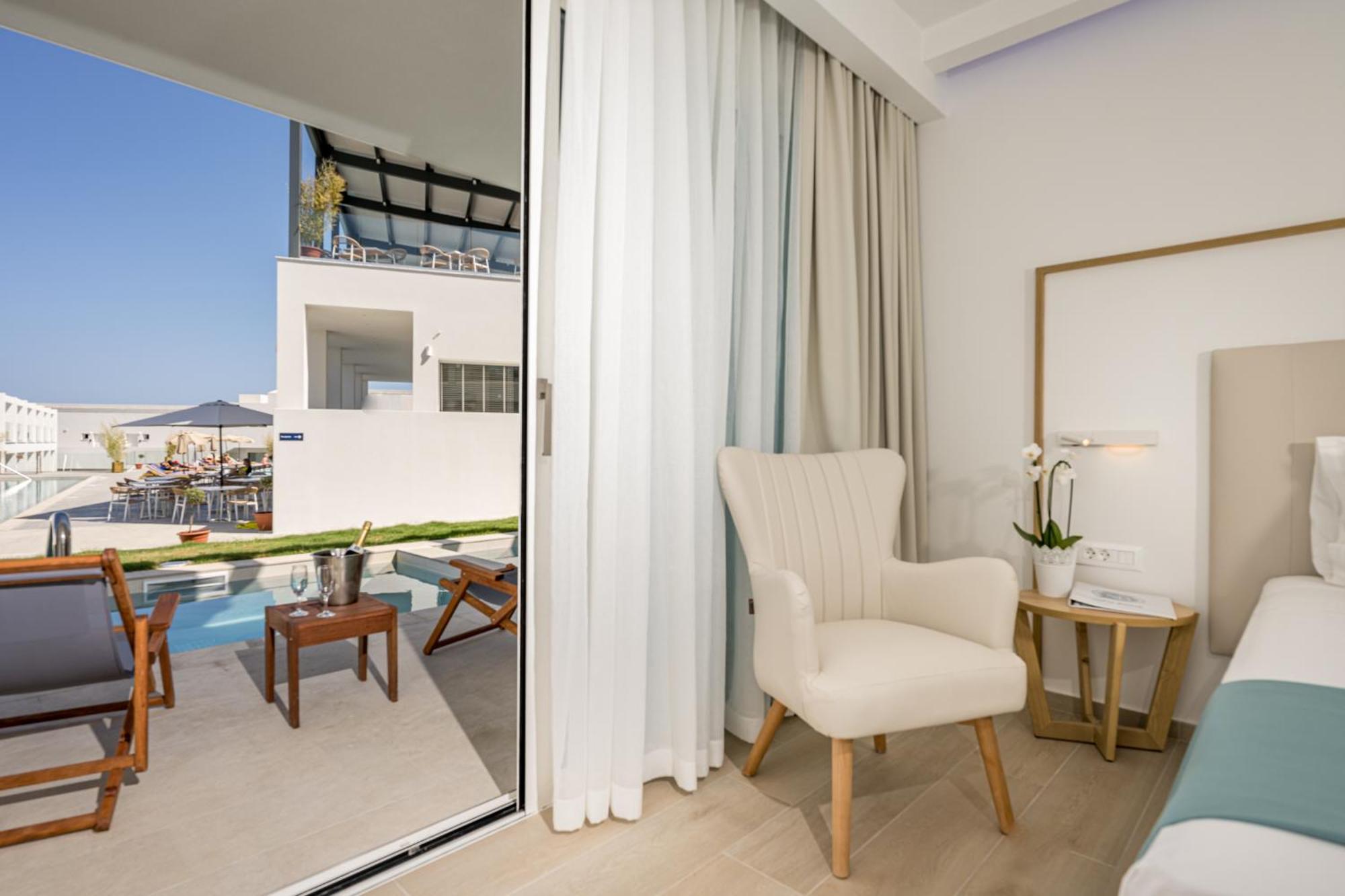 Mirage Bleu Hotel ตรากากิ ภายนอก รูปภาพ