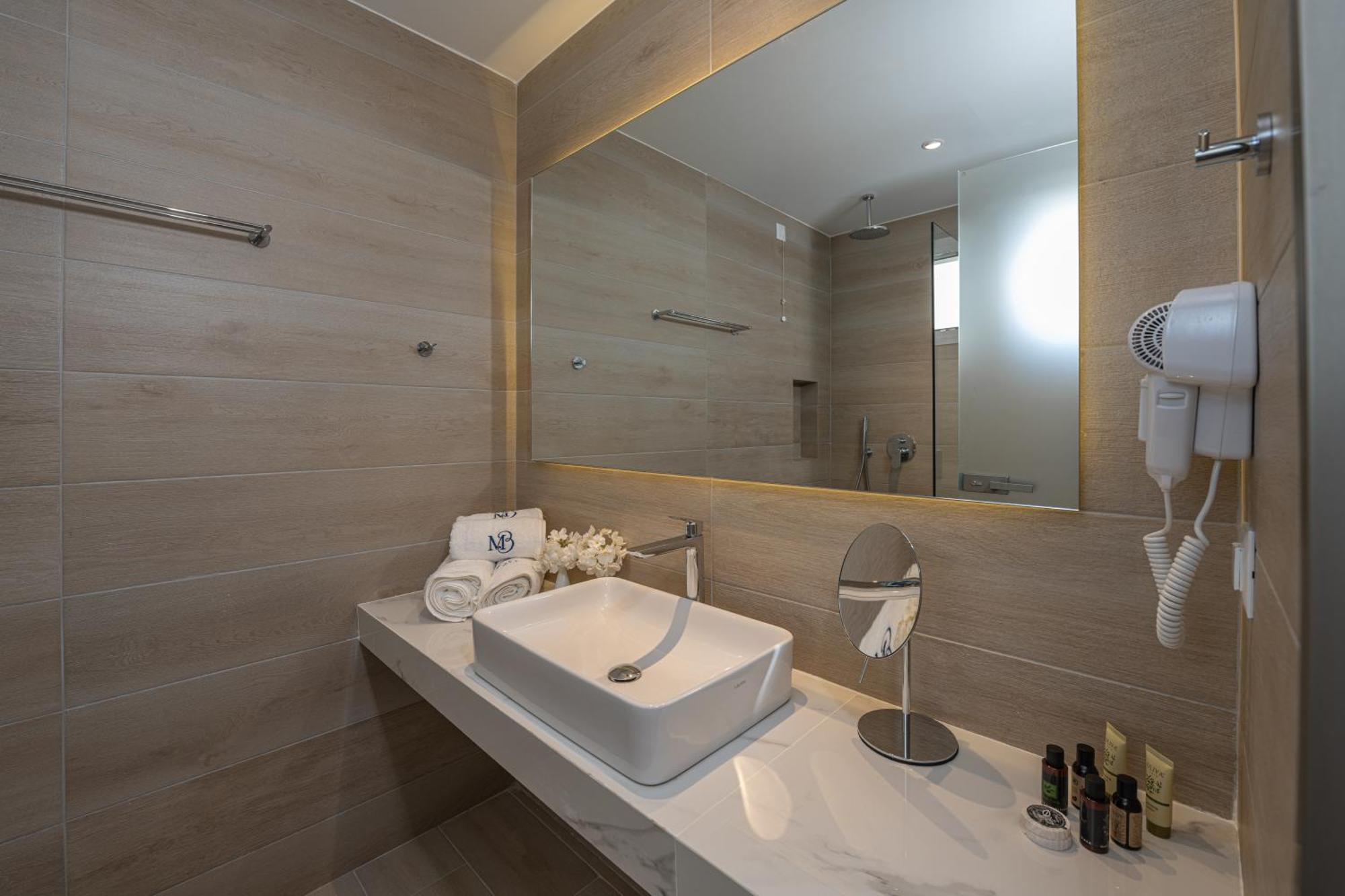 Mirage Bleu Hotel ตรากากิ ภายนอก รูปภาพ