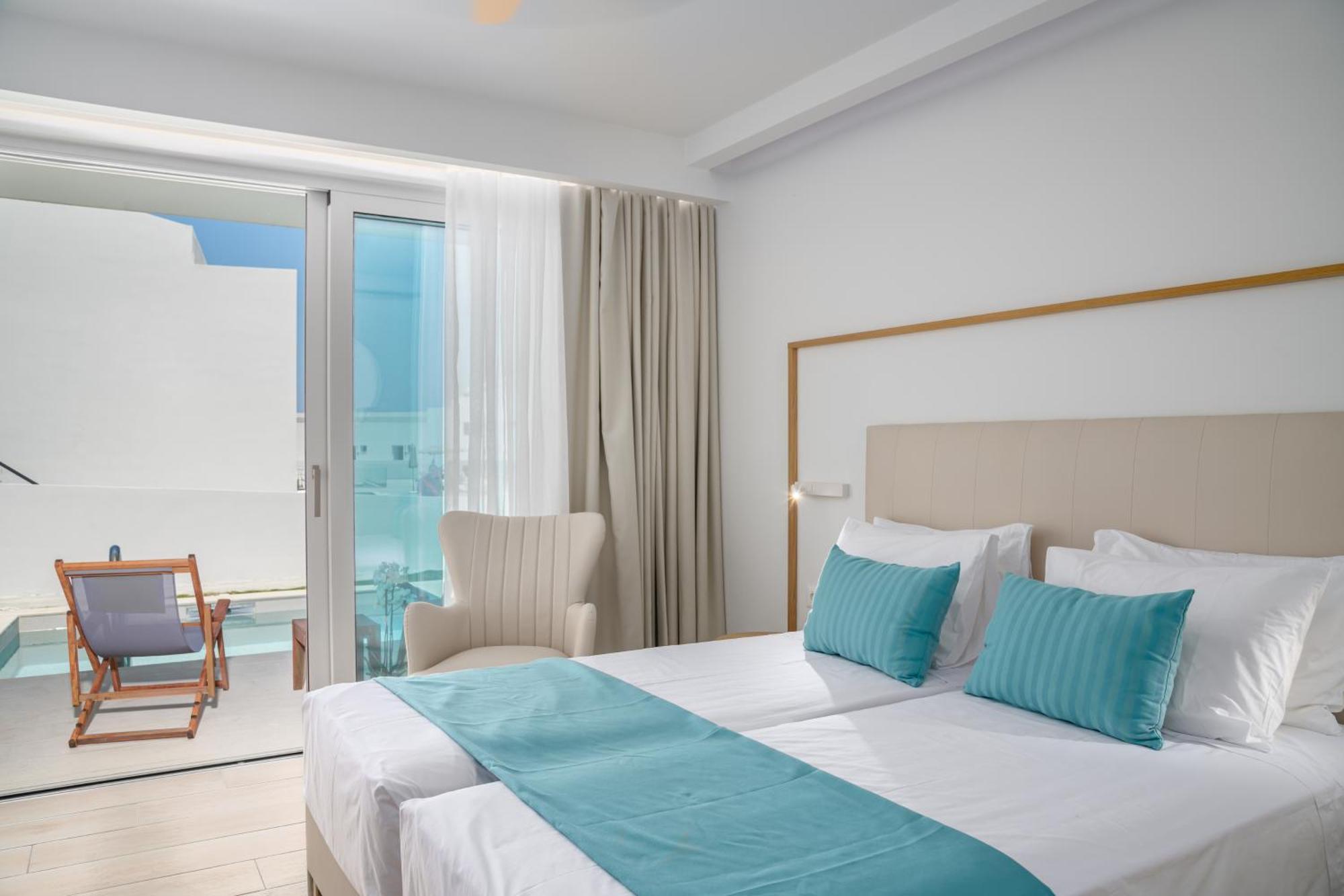 Mirage Bleu Hotel ตรากากิ ภายนอก รูปภาพ