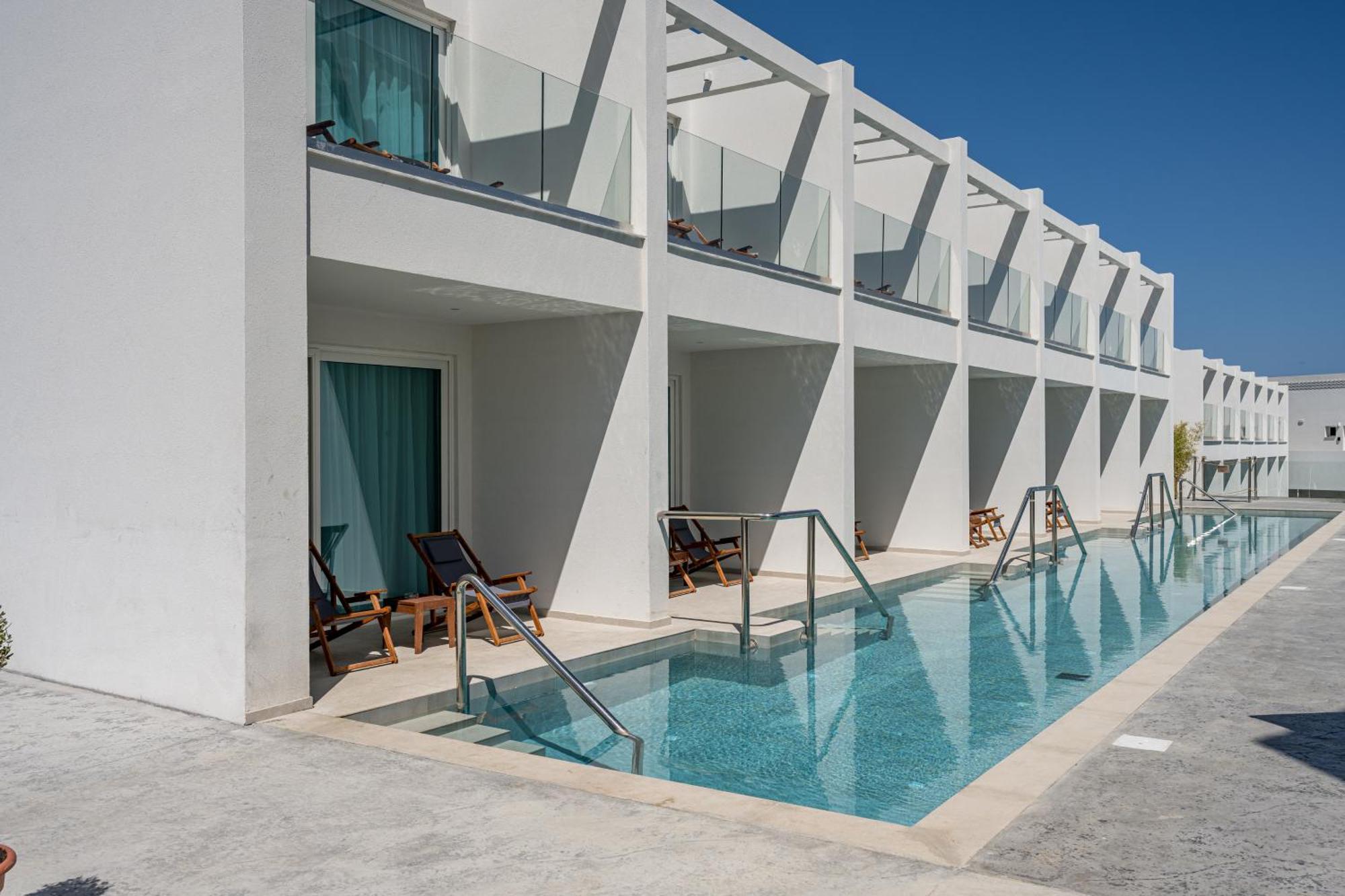 Mirage Bleu Hotel ตรากากิ ภายนอก รูปภาพ